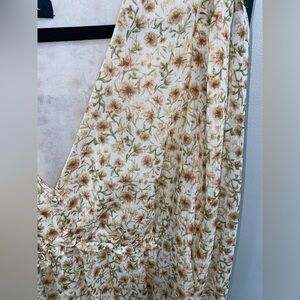 Super pretty floral fall dress with a little sparkle